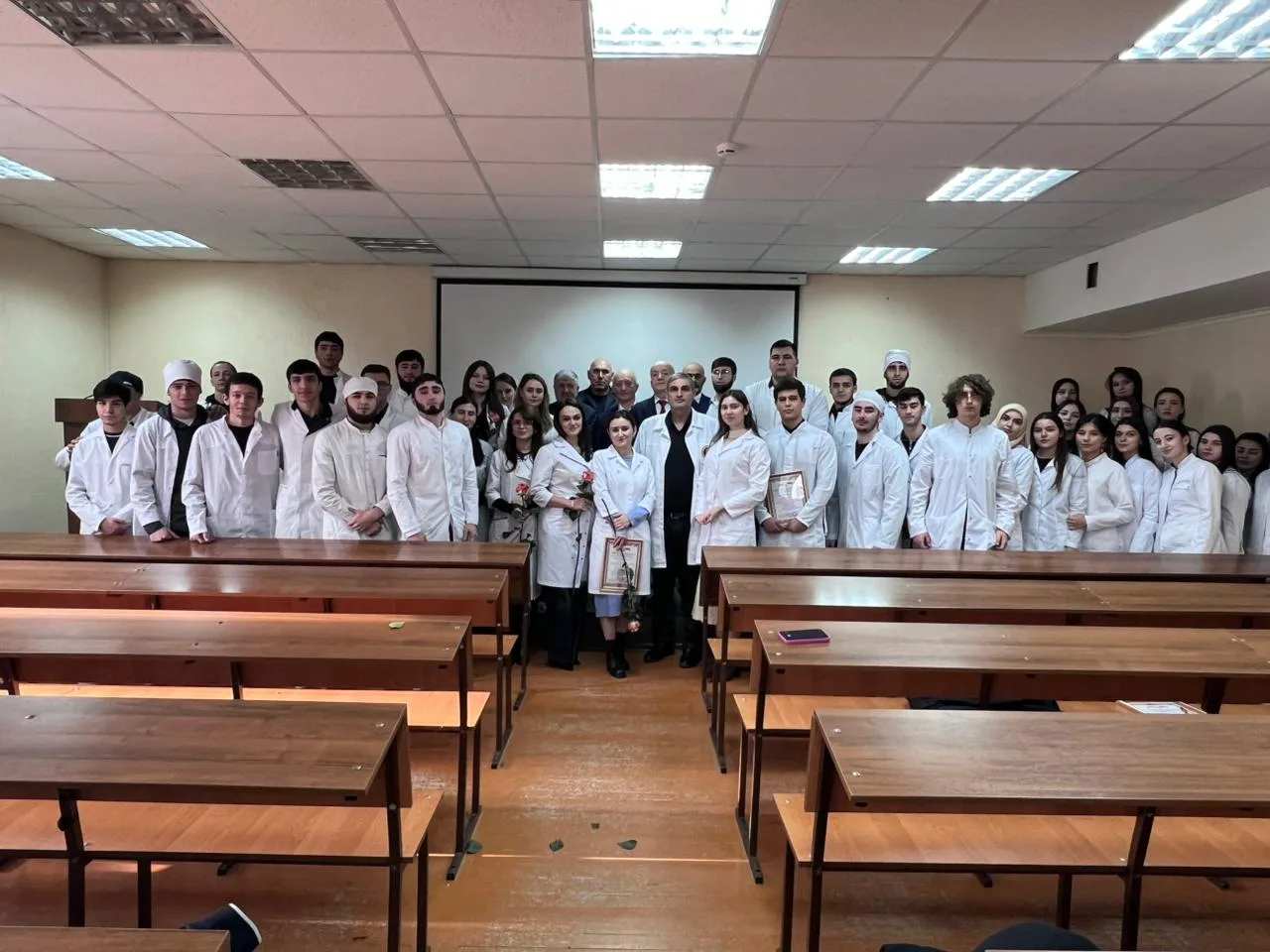 Представитель правительства Дагестана в Карачаево-Черкесии встретился со студентами Северо-Кавказской государственной академии